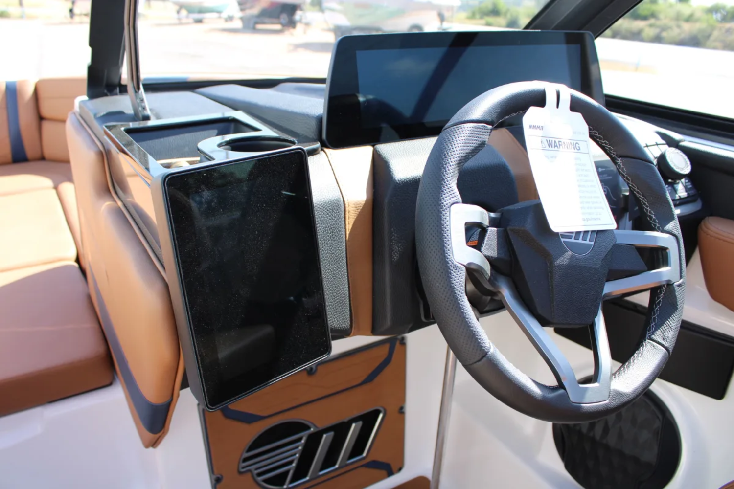 2026 Malibu 23 LSV