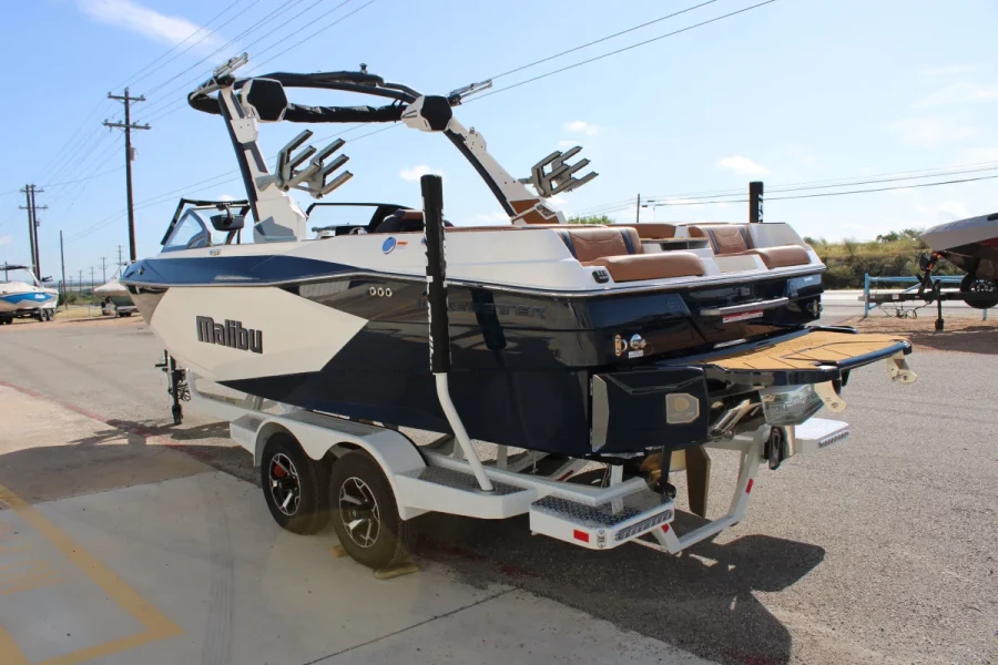 2026-malibu-wakesetter-23-lsv-141389-image5.webp