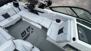 2024-mastercraft-xt25-141406-image18.webp