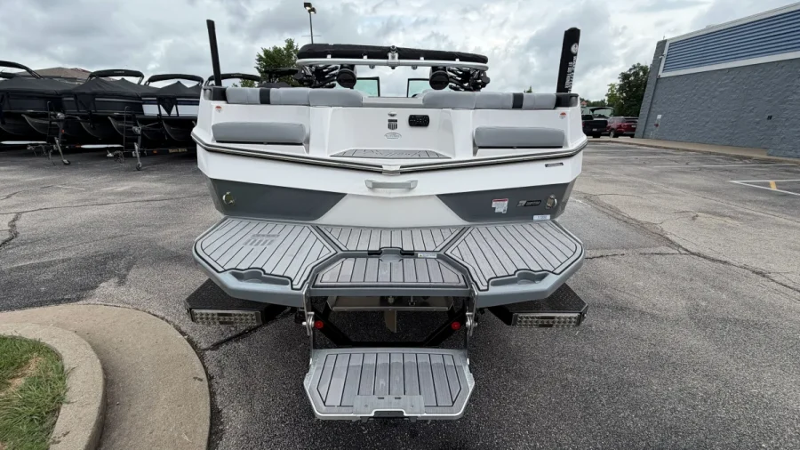 2024-mastercraft-xt25-141406-image19.webp