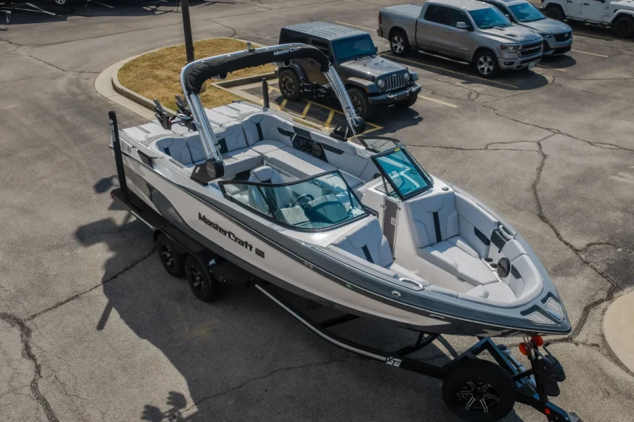 2024-mastercraft-xt25-141406-image21.webp