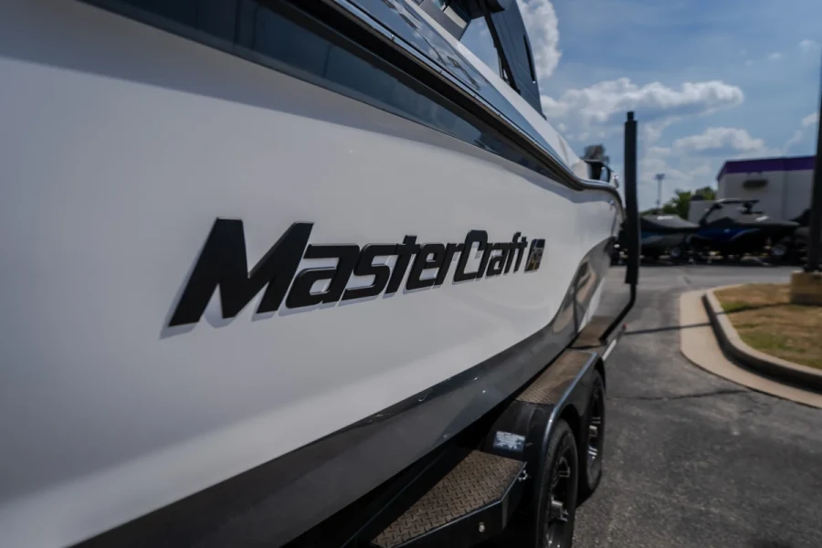 2024-mastercraft-xt25-141406-image22.webp