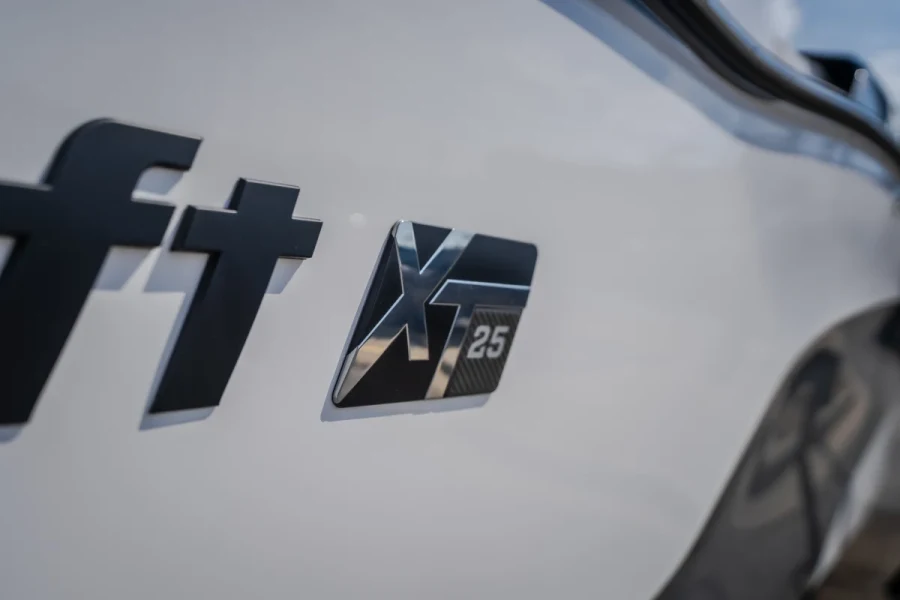 2024-mastercraft-xt25-141406-image23.webp