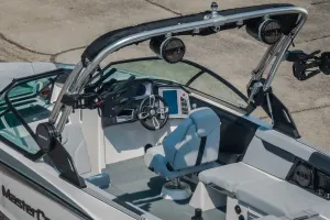 2024-mastercraft-xt25-141406-image25.webp