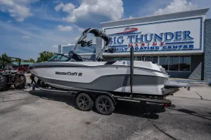 2024-mastercraft-xt25-141406-image8_014344.webp