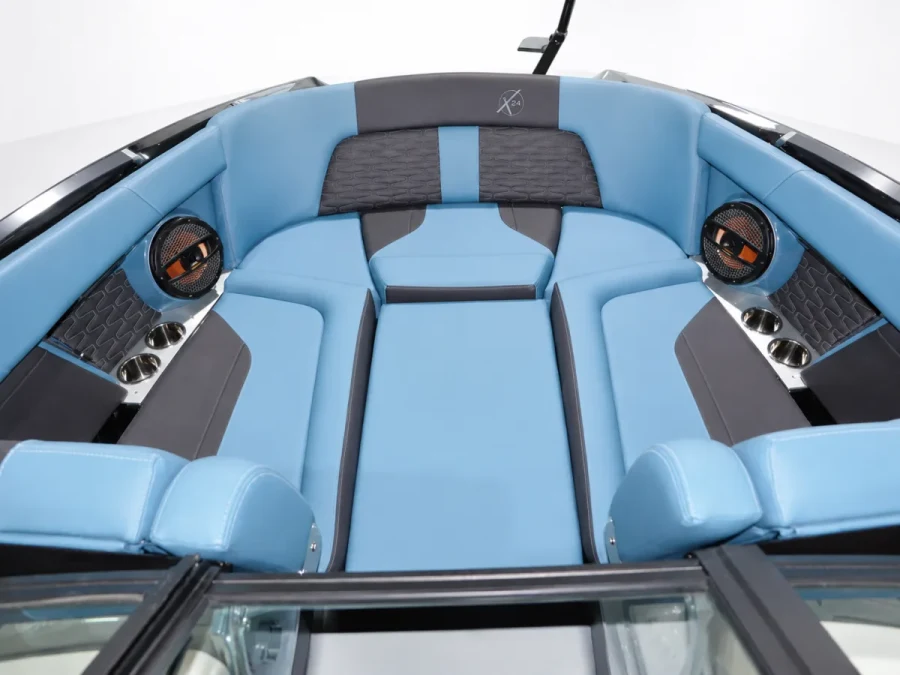 2025-mastercraft-x24-141408-image10.webp
