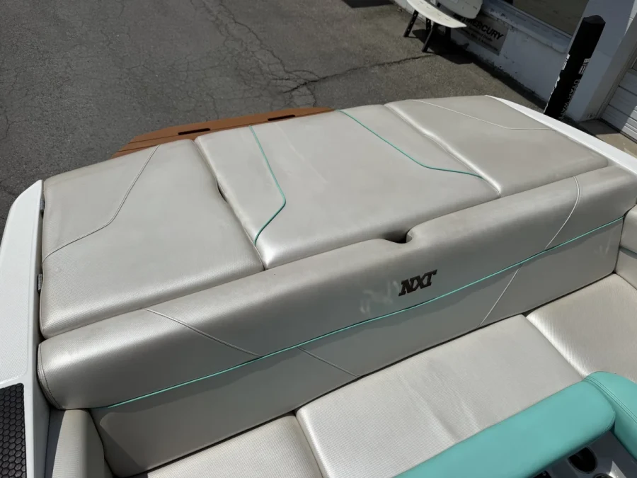 2018-mastercraft-nxt22-141413-image11.webp