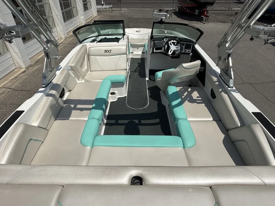 2018-mastercraft-nxt22-141413-image13.webp