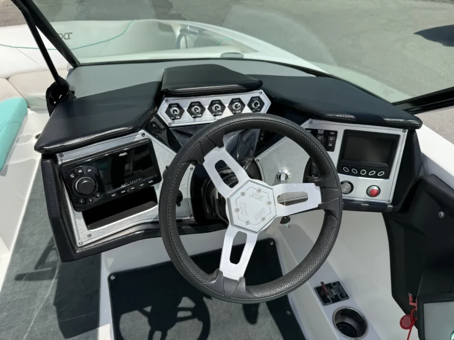 2018-mastercraft-nxt22-141413-image14.webp