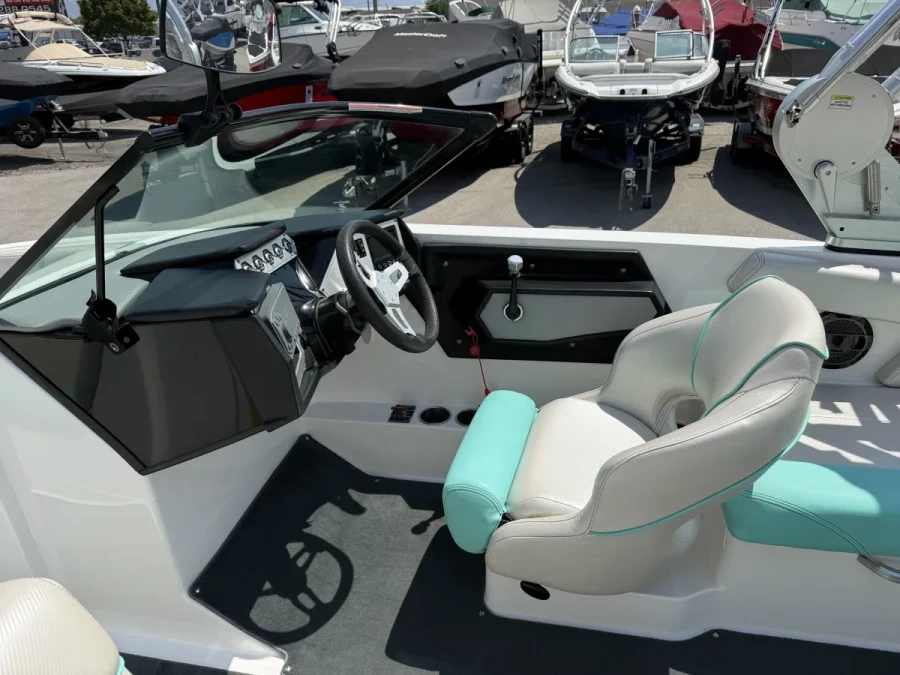 2018-mastercraft-nxt22-141413-image15.webp