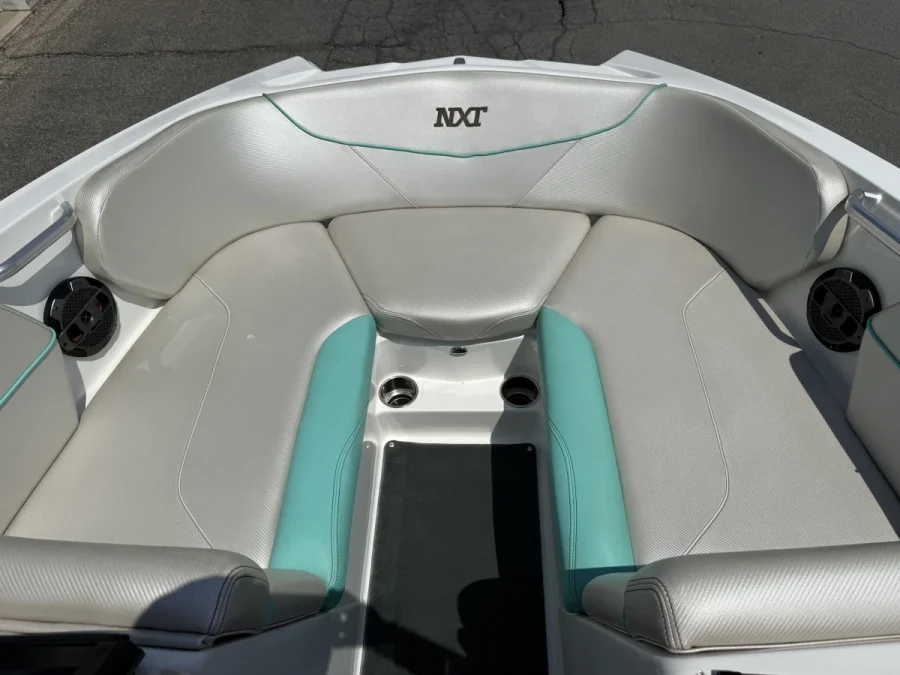 2018-mastercraft-nxt22-141413-image9.webp
