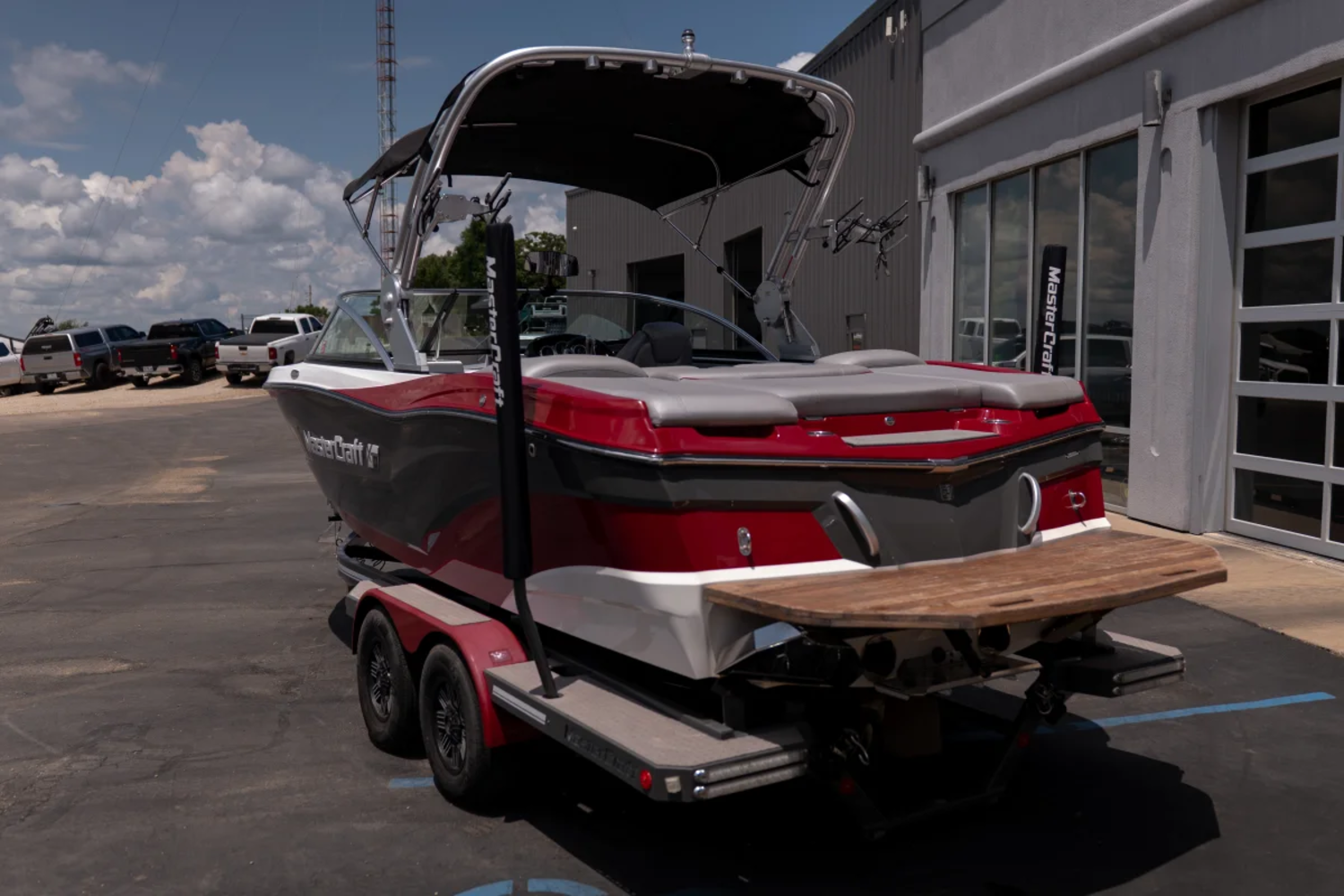 2018 MASTERCRAFT XT-21 1 OWNER TRADE VERY CLEAN 