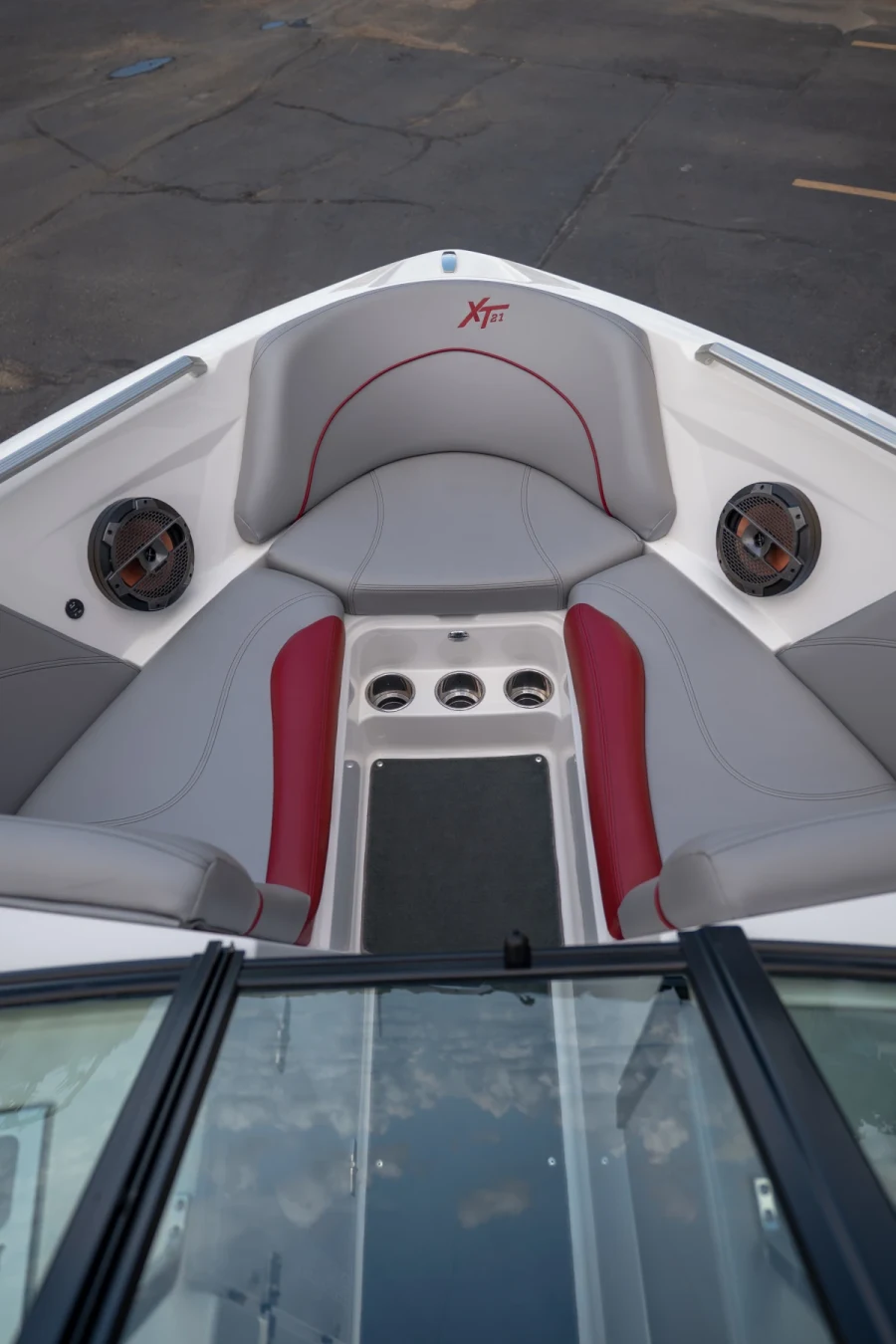 2021-mastercraft-xt21-141425-image14.webp