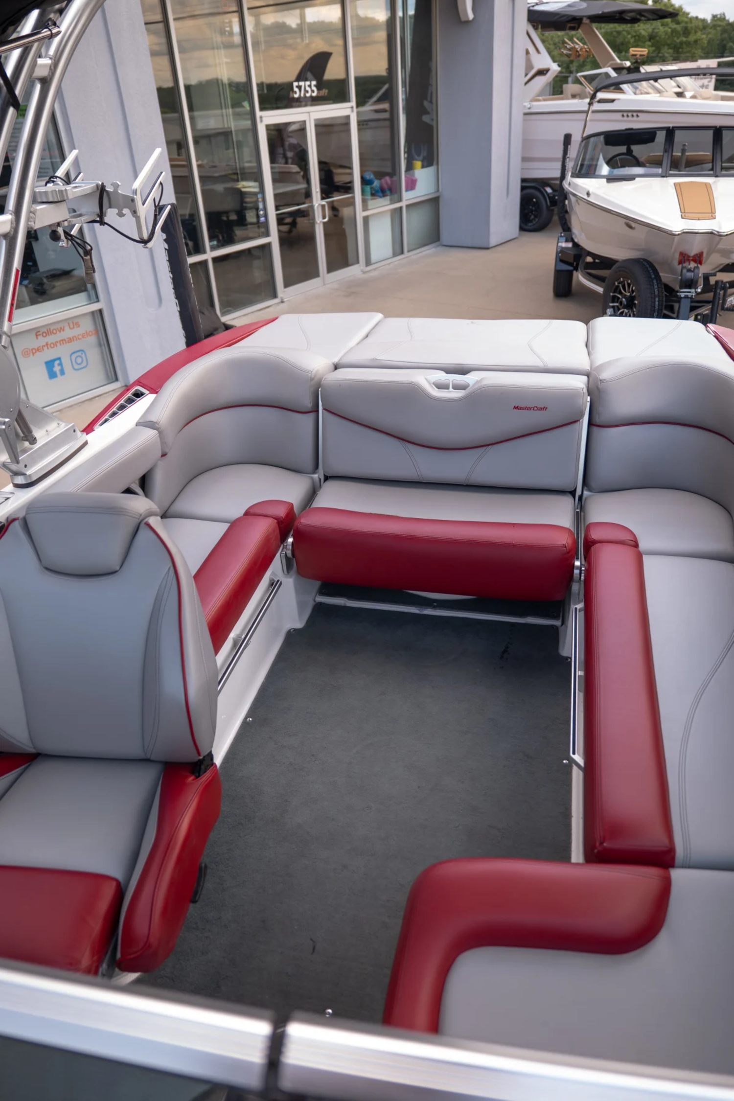 2018 MASTERCRAFT XT-21 1 OWNER TRADE VERY CLEAN 