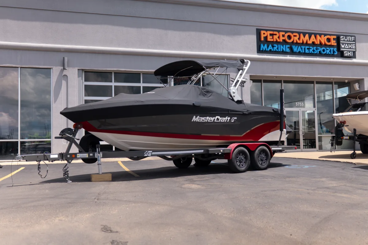 2018 MASTERCRAFT XT-21 1 OWNER TRADE VERY CLEAN 