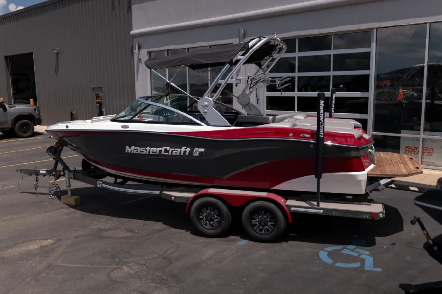 2021-mastercraft-xt21-141425-image2.webp