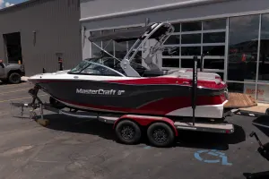 2021-mastercraft-xt21-141425-image2.webp