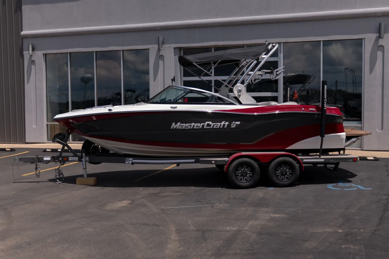 2018 MASTERCRAFT XT-21 1 OWNER TRADE VERY CLEAN 