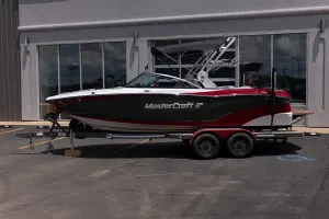 2021-mastercraft-xt21-141425-image4.webp