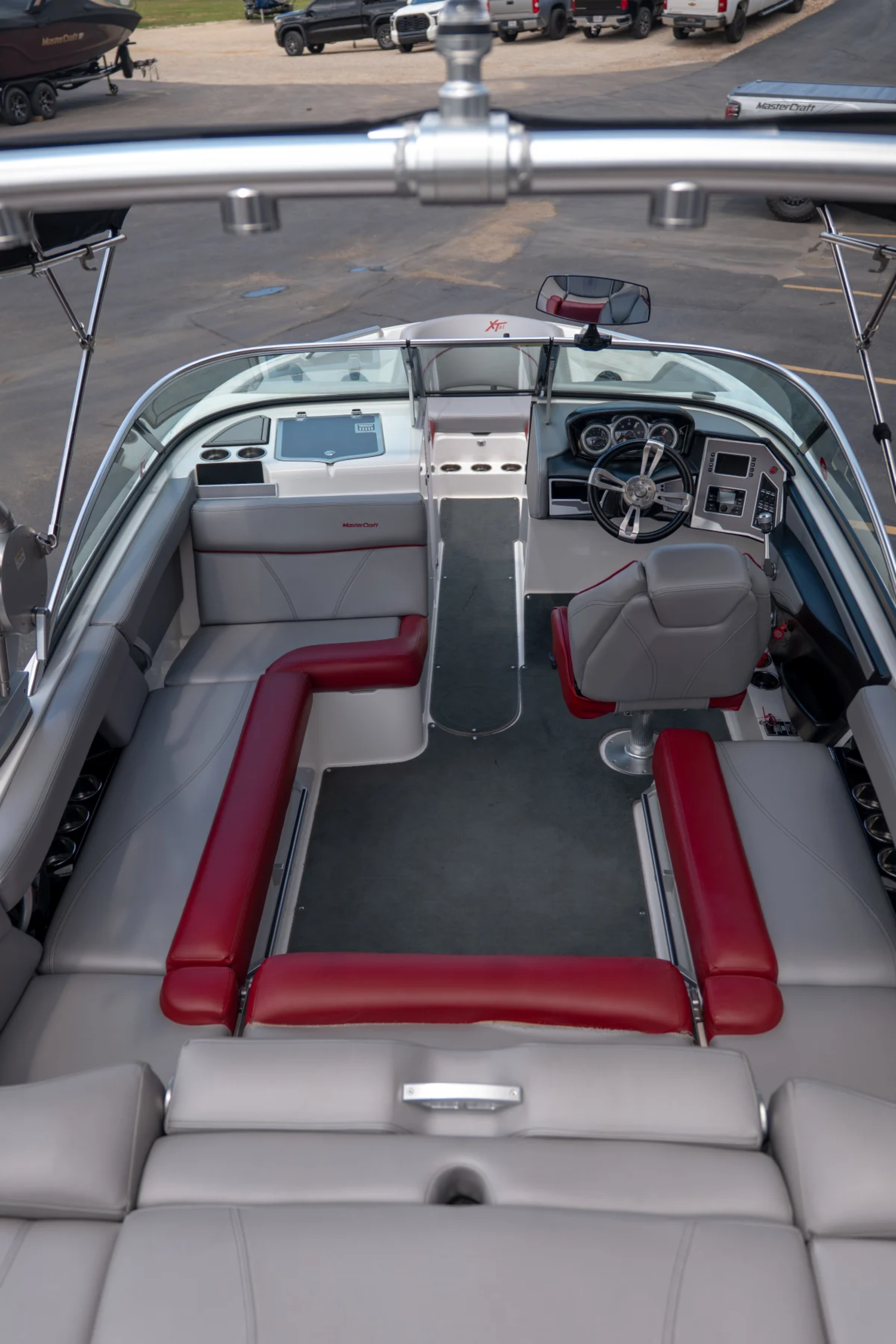 2018 MASTERCRAFT XT-21 1 OWNER TRADE VERY CLEAN 
