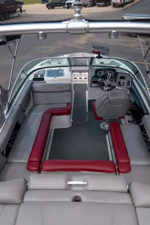 2021-mastercraft-xt21-141425-image9.webp