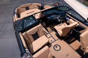 2025-mastercraft-xt24-141428-image10.webp