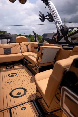 2025-mastercraft-xt24-141428-image11.webp
