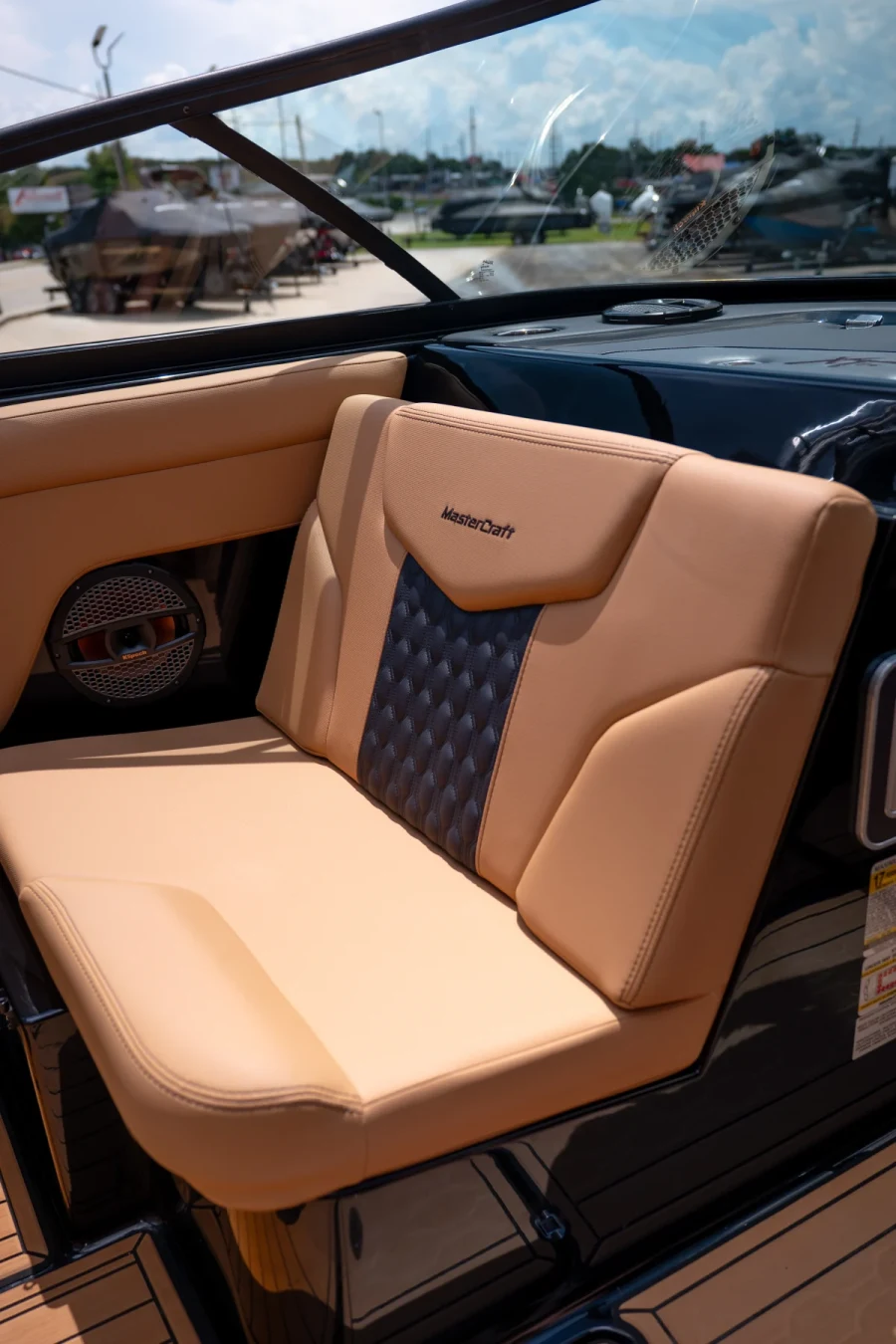 2025-mastercraft-xt24-141428-image13.webp