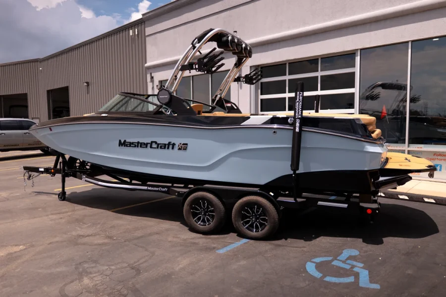 2025-mastercraft-xt24-141428-image5.webp
