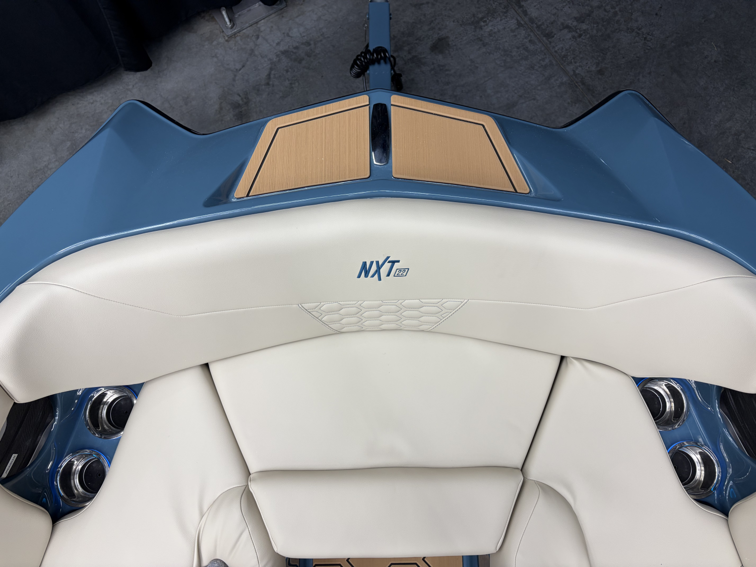2027 MasterCraft NXT22