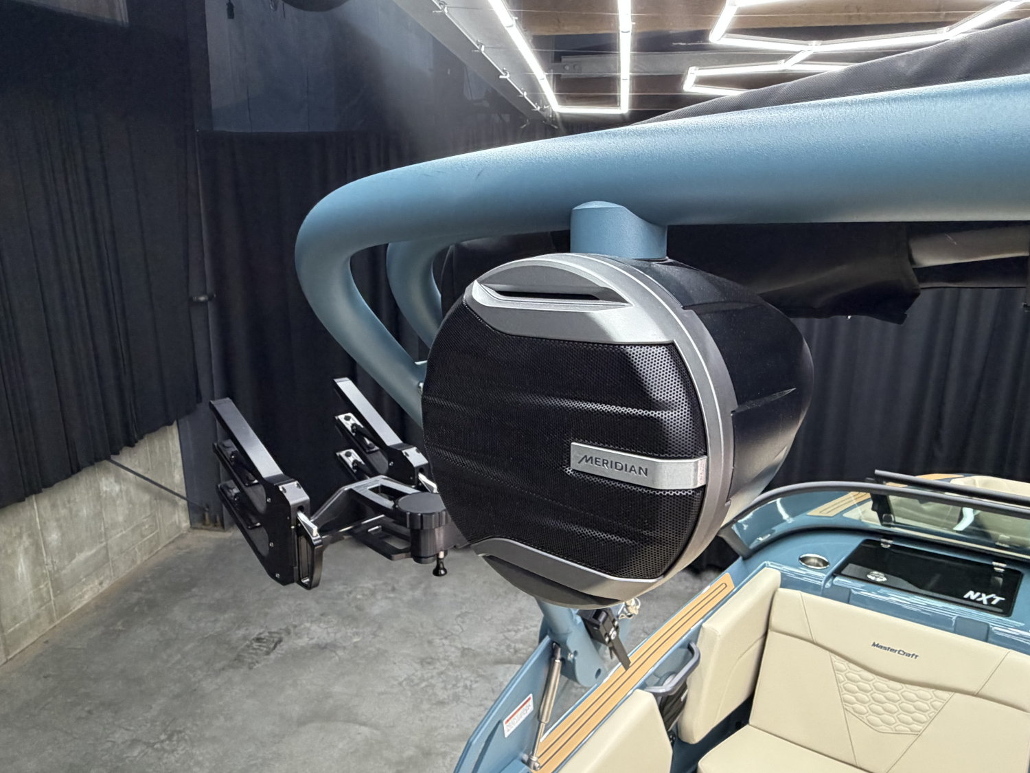 2027 MasterCraft NXT22