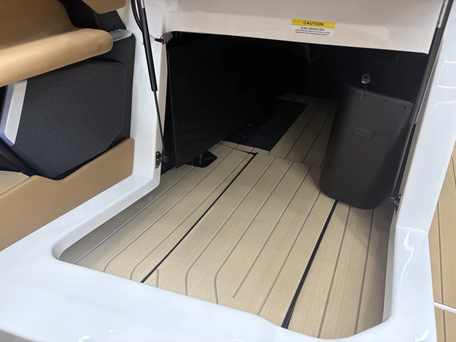 2027-mastercraft-x24-141458-image16