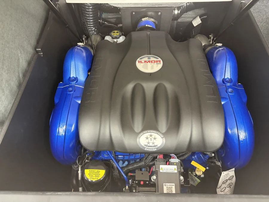 2027-mastercraft-x24-141458-image24
