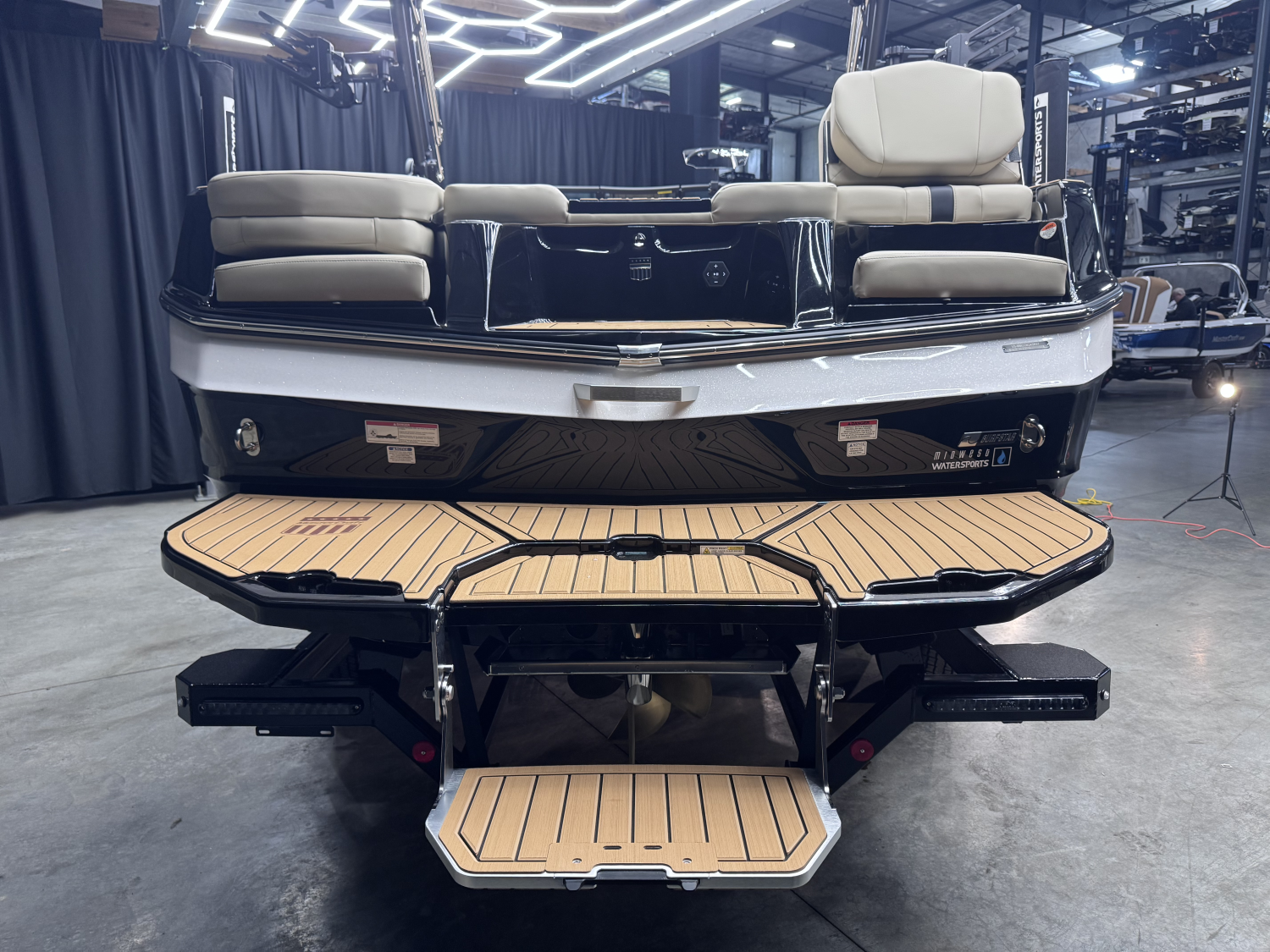 2027 MasterCraft XT22