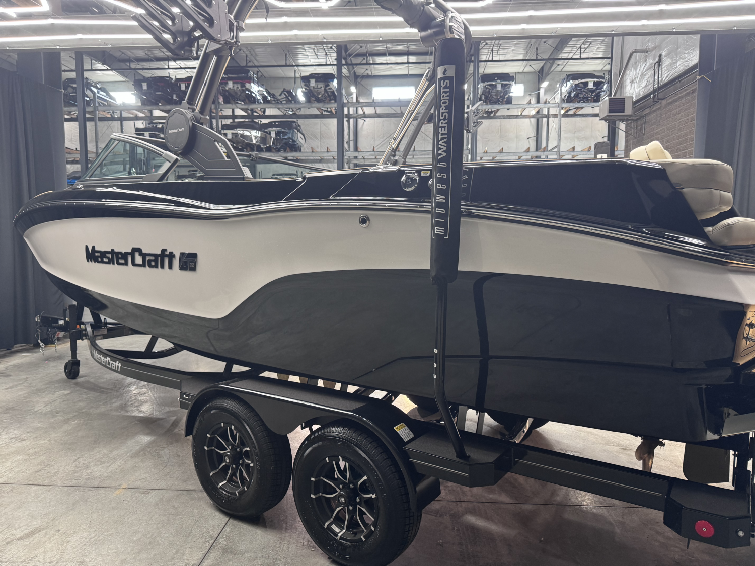 2027 MasterCraft XT22