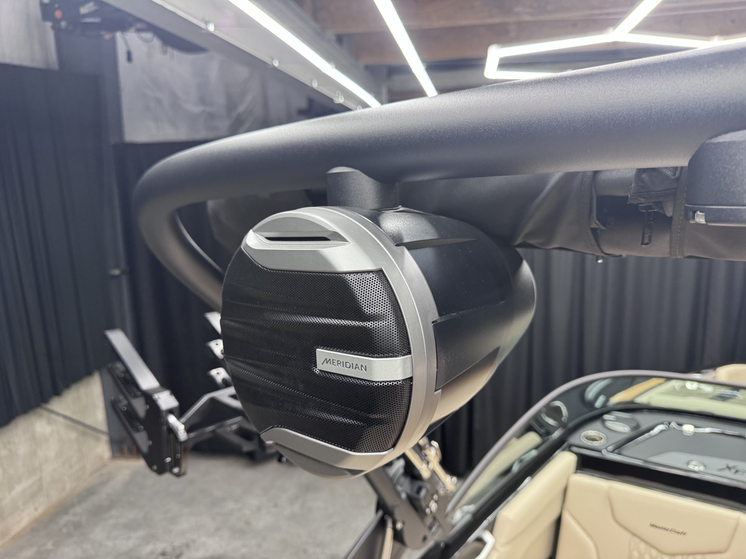 2027 MasterCraft XT22