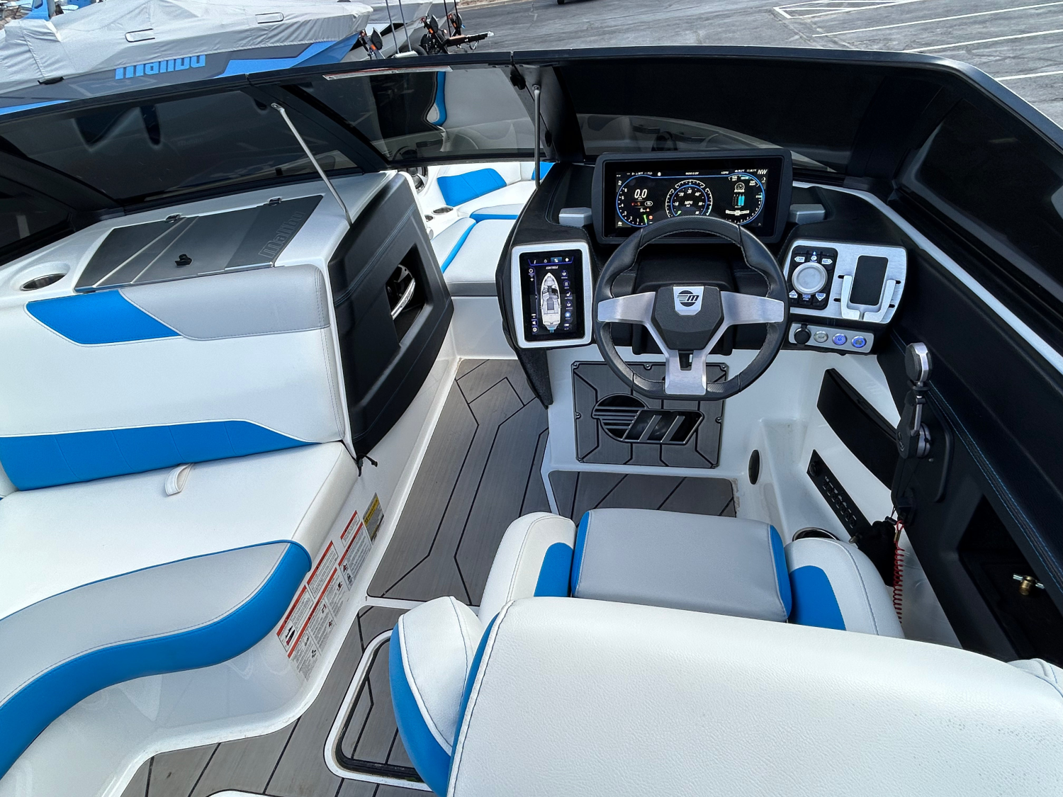 2020 Malibu Boats 23 LSV