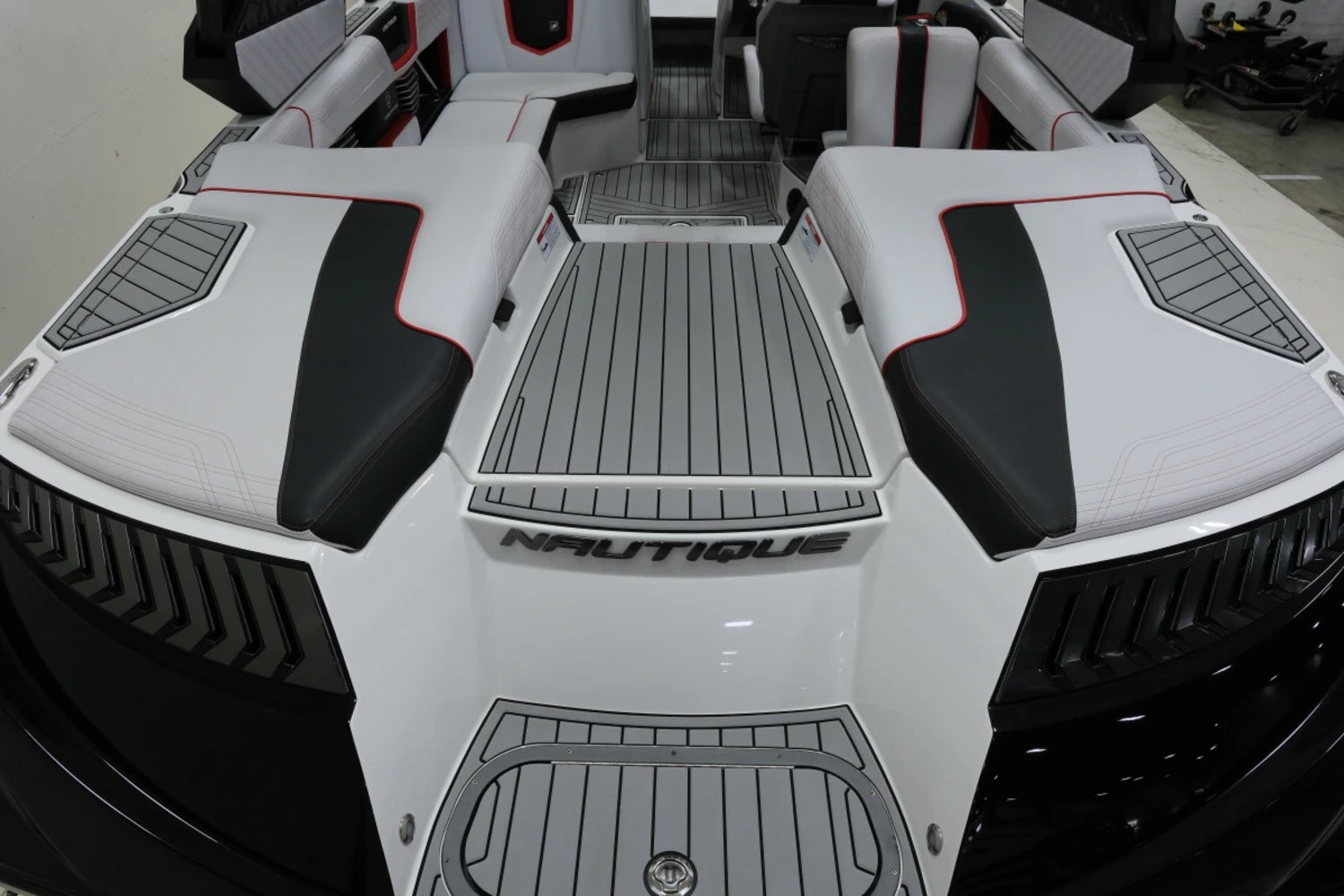 2019 Nautique G21