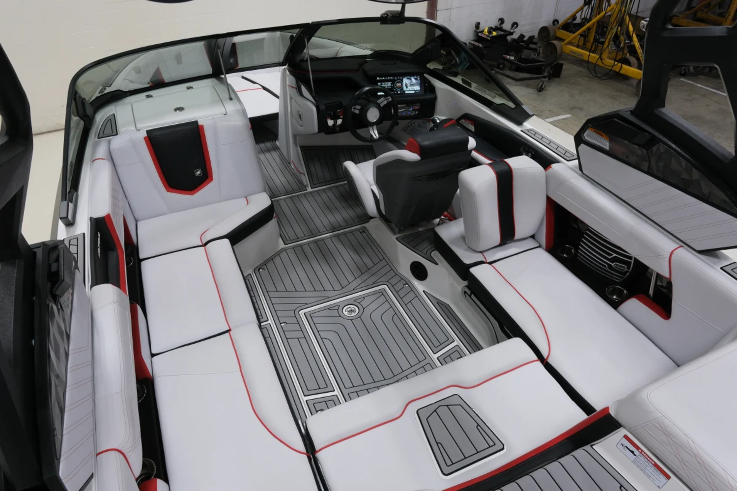 2019 Nautique G21