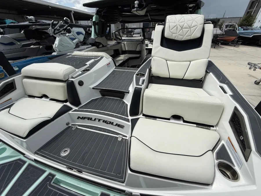2023-nautique-g23-paragon-141485-image4.webp