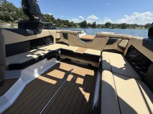 2023-nautique-s21-141510-image5.webp