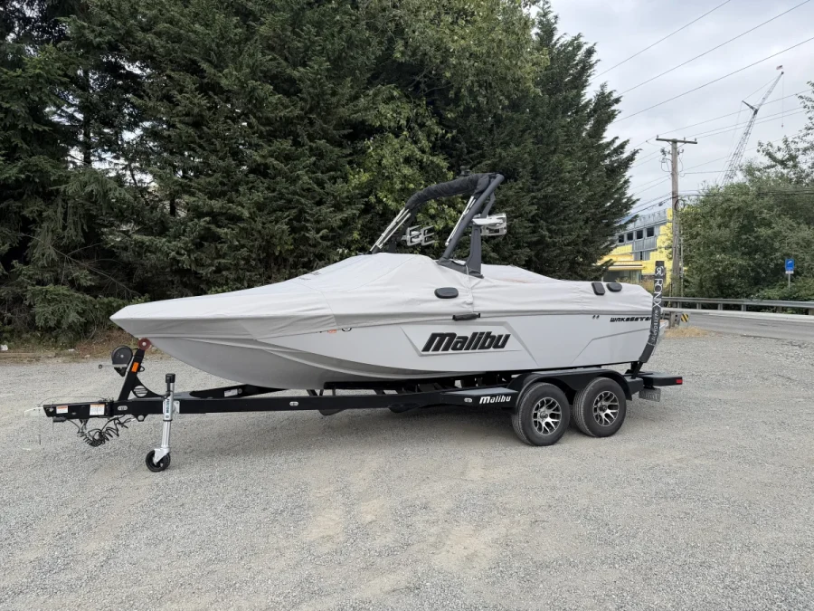 2021-malibu-wakesetter-vtx-141512-image11.webp