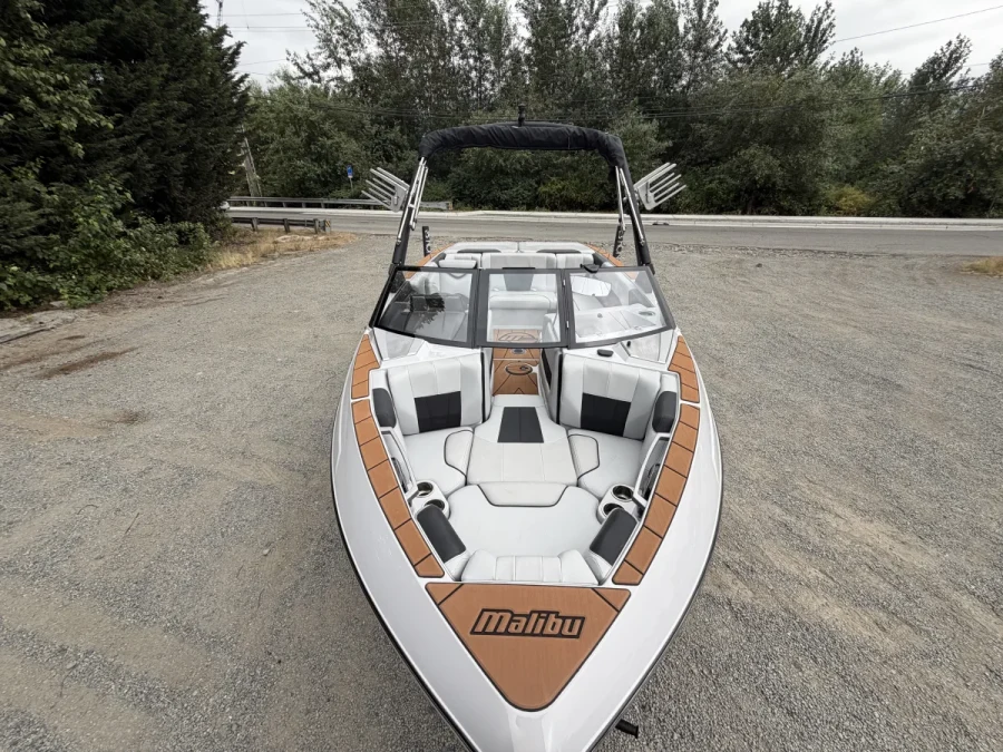 2021-malibu-wakesetter-vtx-141512-image12.webp