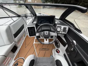 2021-malibu-wakesetter-vtx-141512-image6.webp