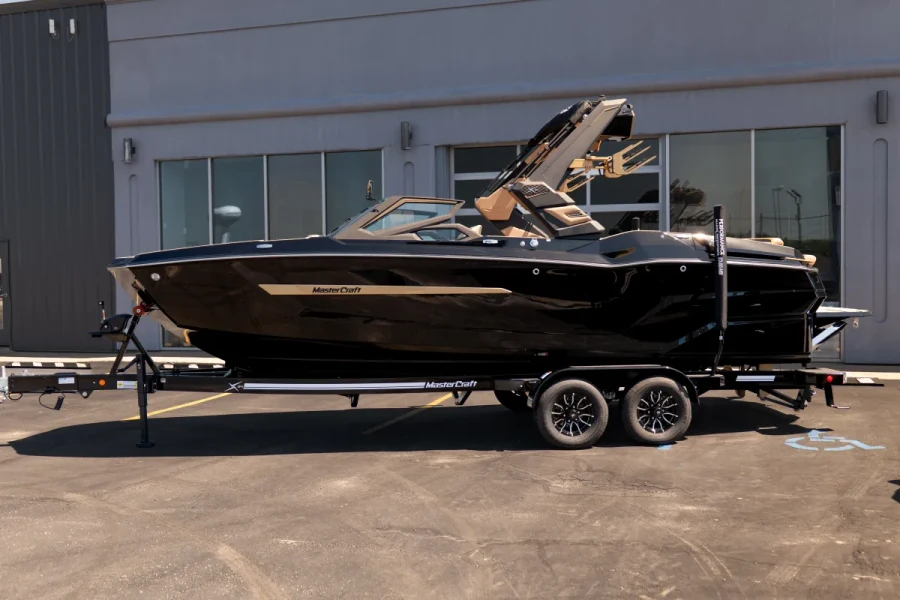 2026-mastercraft-x24-141515-image1.webp