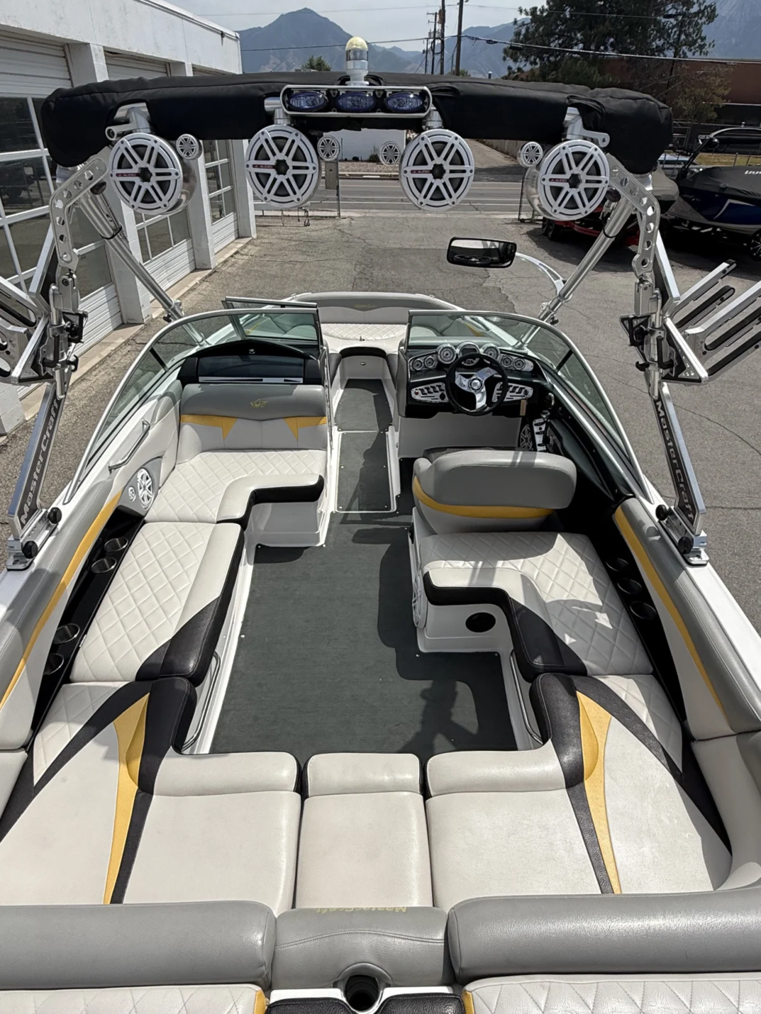 2009 24' MasterCraft X45 Bowrider