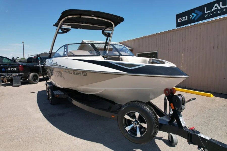2013-malibu-wakesetter-23-lsv-141448-image3