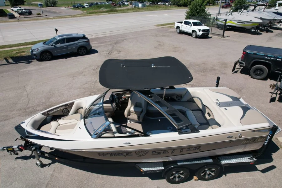 2013-malibu-wakesetter-23-lsv-141448-image4