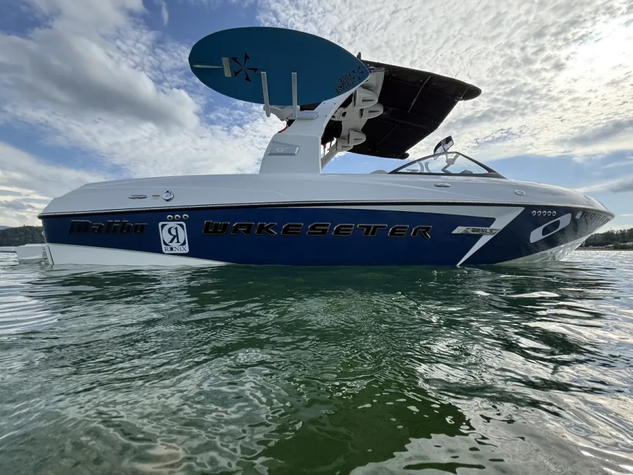 2015-malibu-wakesetter-vlx-141549-image1.webp