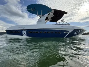 2015-malibu-wakesetter-vlx-141549-image1.webp